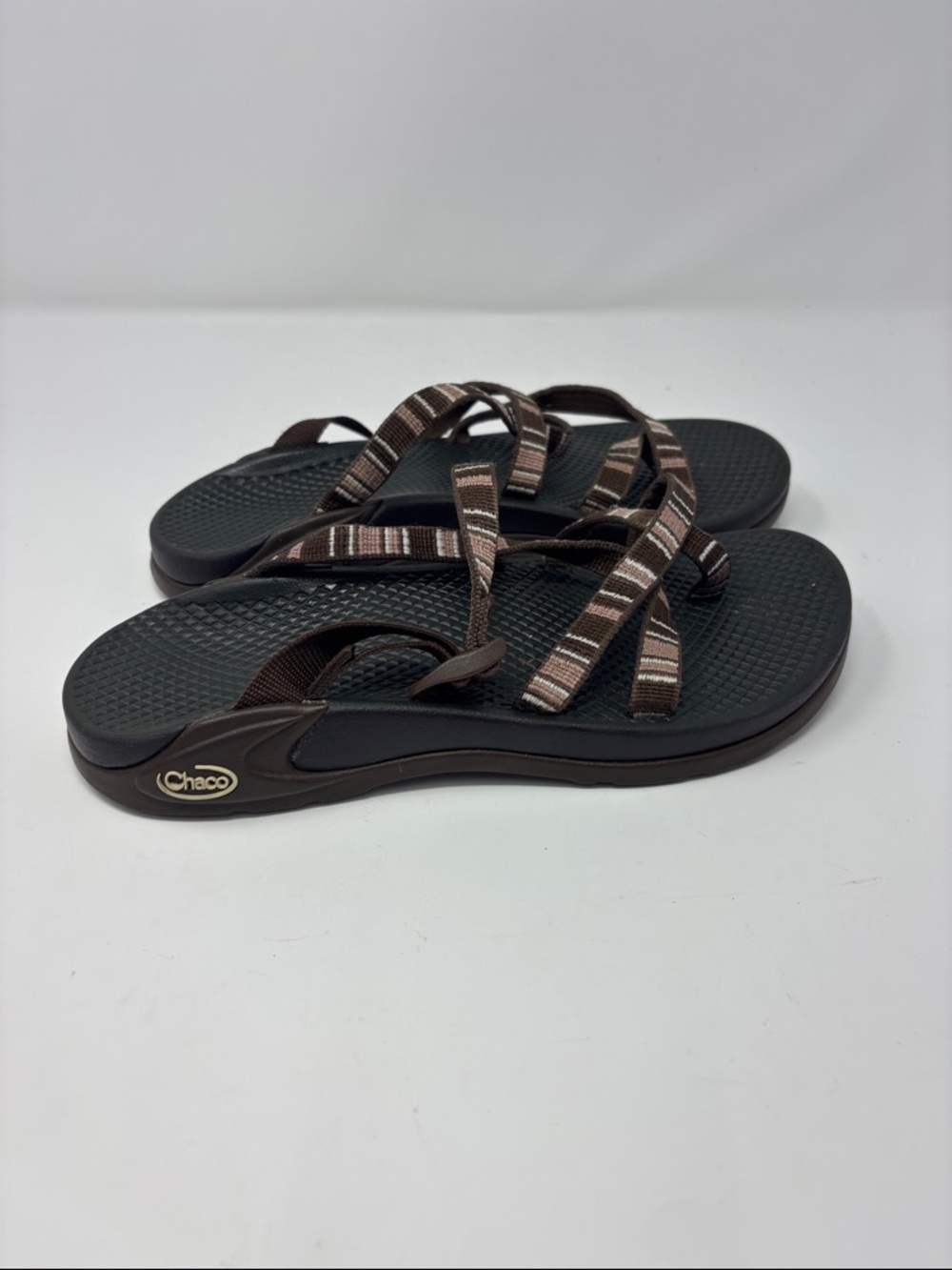 Chaco | 7 Brown Striped Strap Sandals W7 - Picture 4 of 8